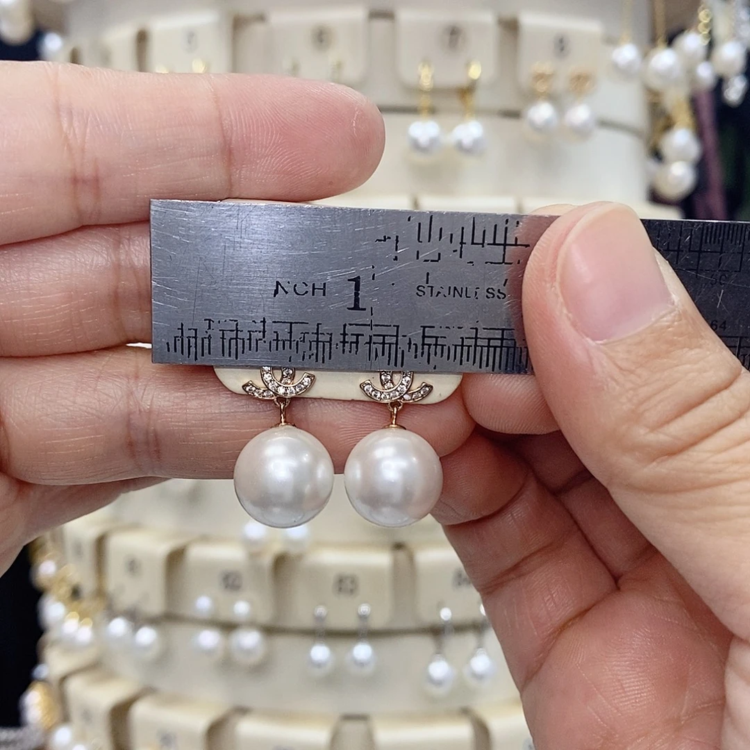银S925镶嵌淡水珍珠耳饰