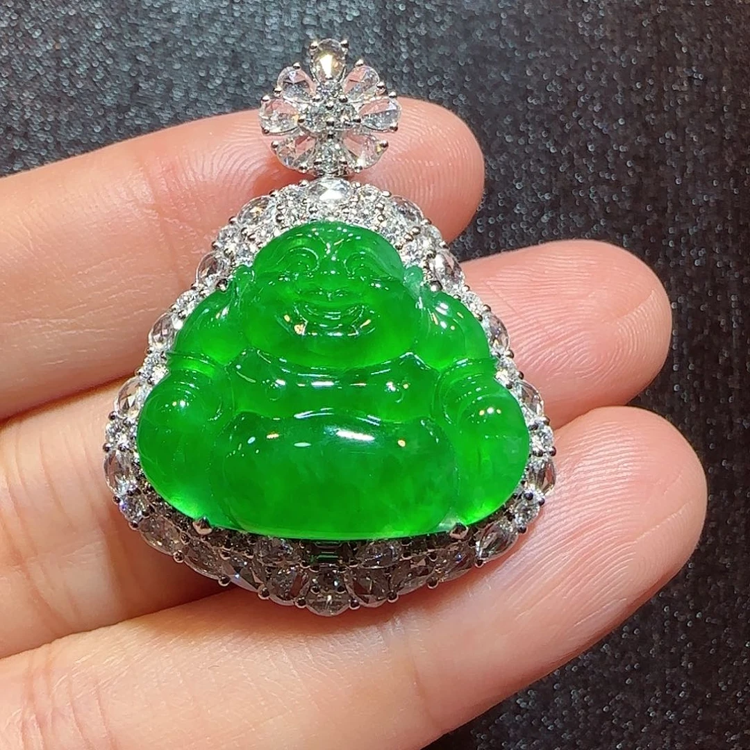 颈饰18K金镶嵌翡翠佛
