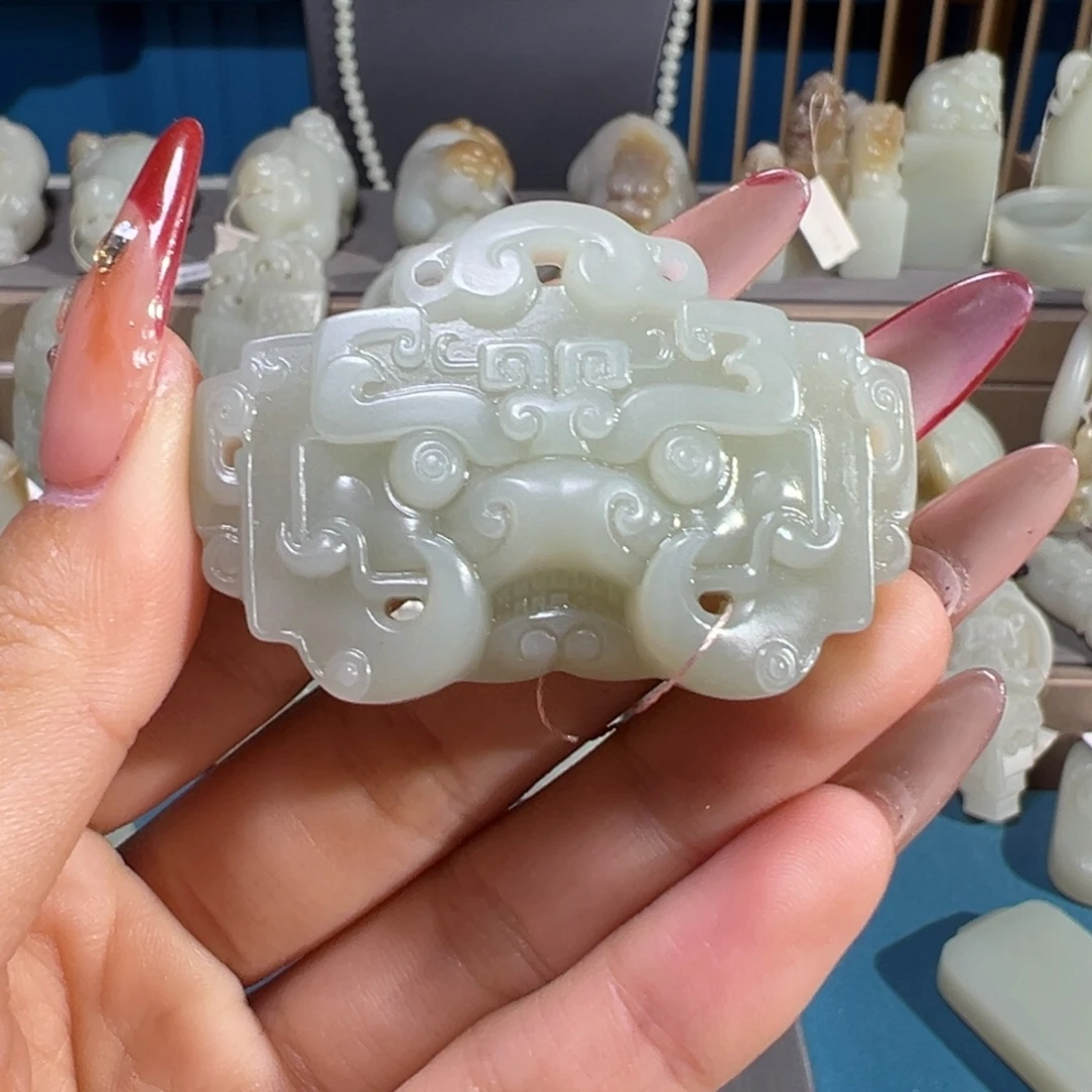 和田玉（糖玉）未镶嵌颈饰