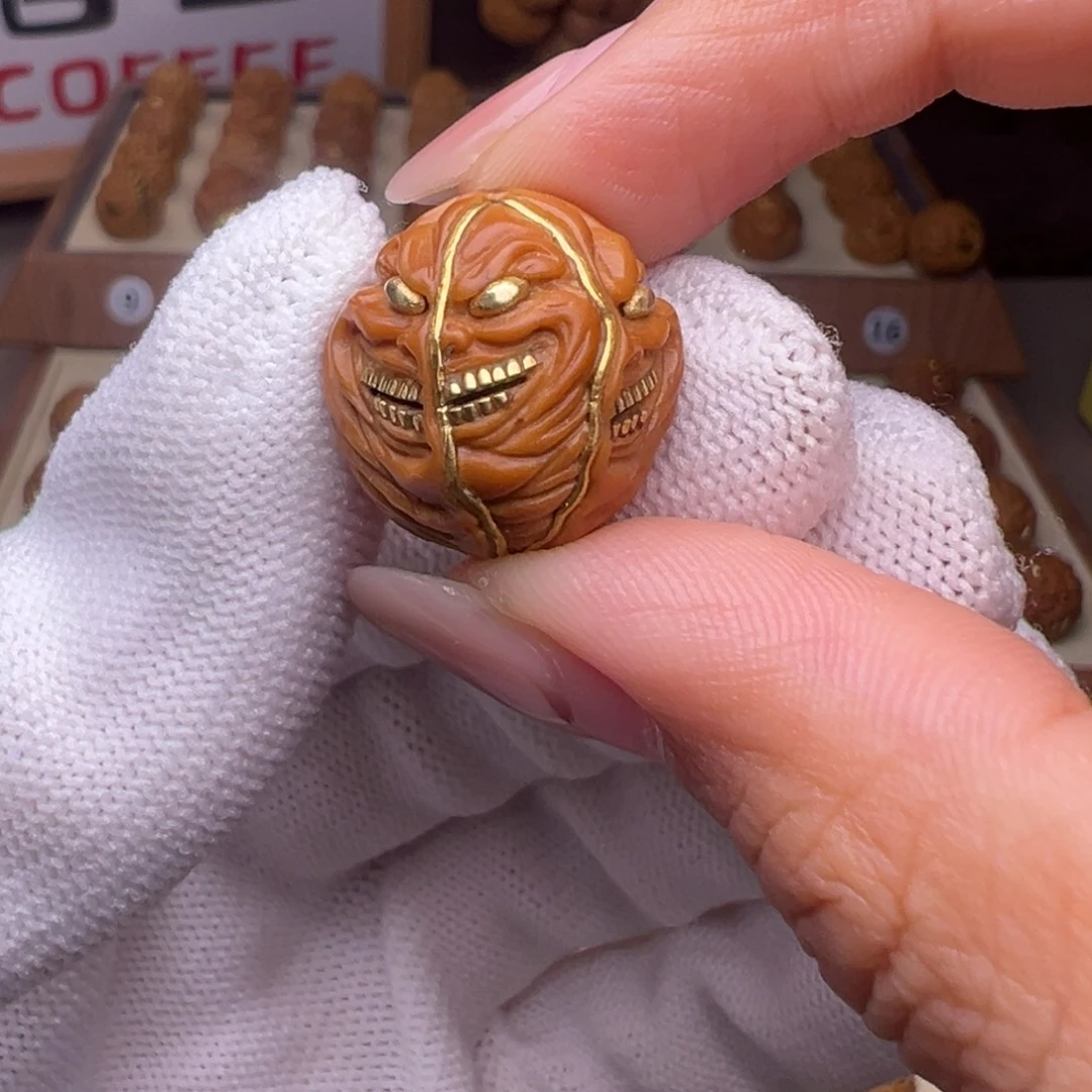 猴头核桃把件镶嵌款一念心魔全品有正常封口线