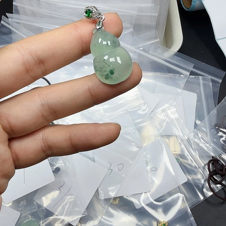 颈饰未镶嵌翡翠吊坠38