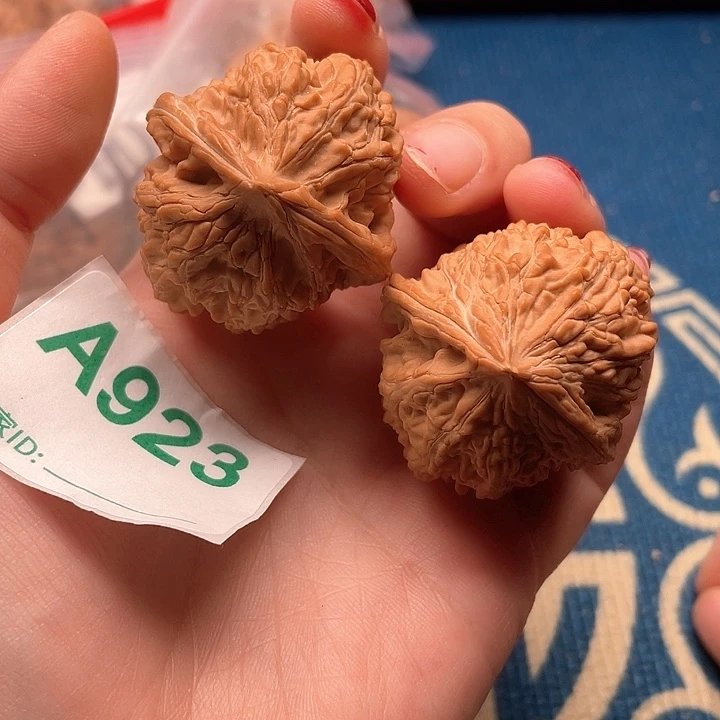 文玩核桃把件故事