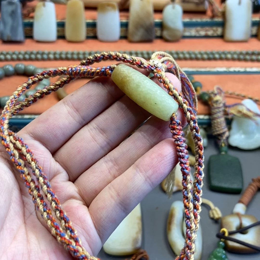 和田玉颈饰未镶嵌