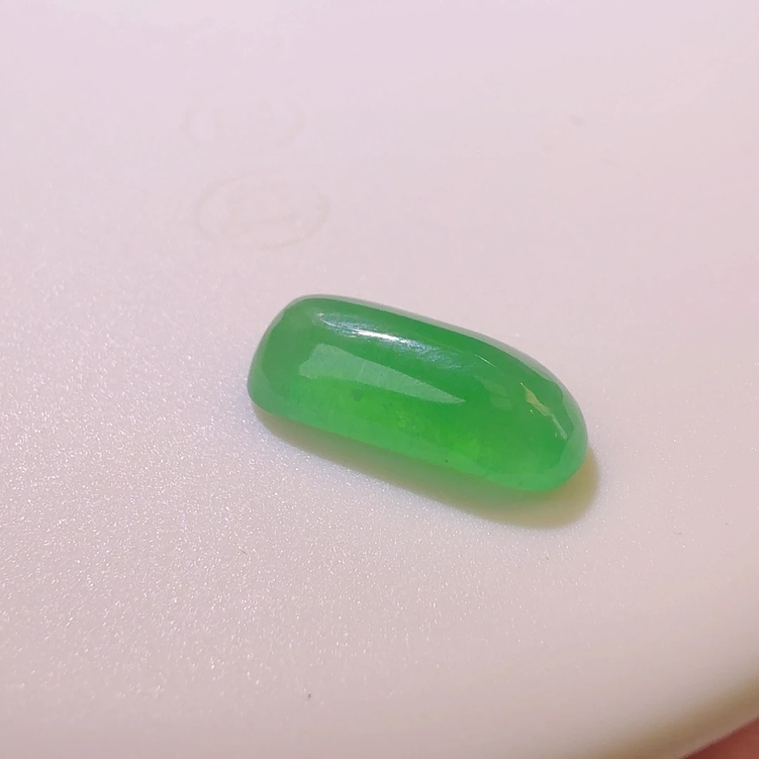 翡翠裸石冰绿随行