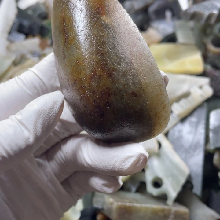 和田玉未镶嵌珠宝半成品