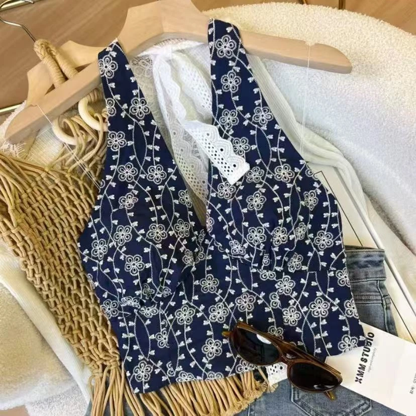 【去大理】2025夏季新款时尚气质小众设计感高级藏蓝碎花挂脖吊带