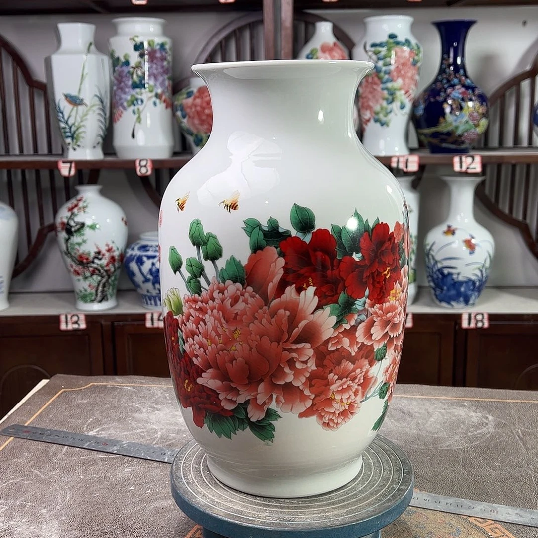 陶摆件景德镇陶瓷大冬国色