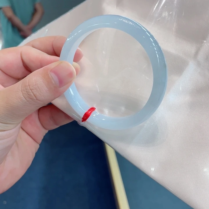 小***宝翡翠手镯未镶嵌手镯