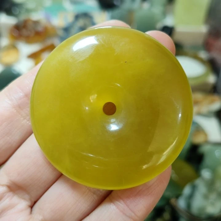 岫玉未镶嵌微瑕平安扣