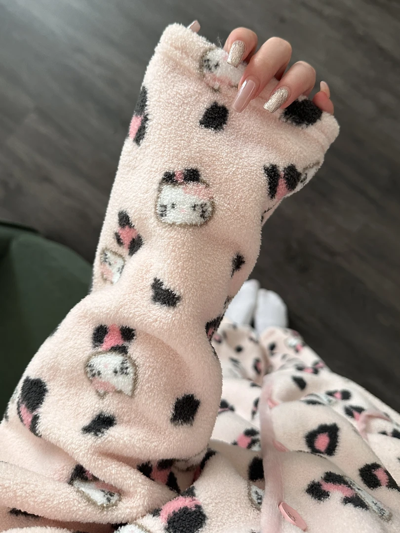 韩版软糯可爱小猫卡通珊瑚绒睡衣女冬季加绒加厚家居服套装可外穿