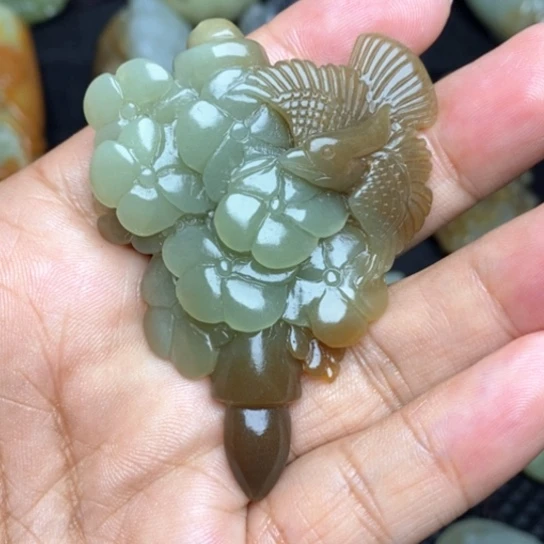 颈饰未镶嵌和田玉