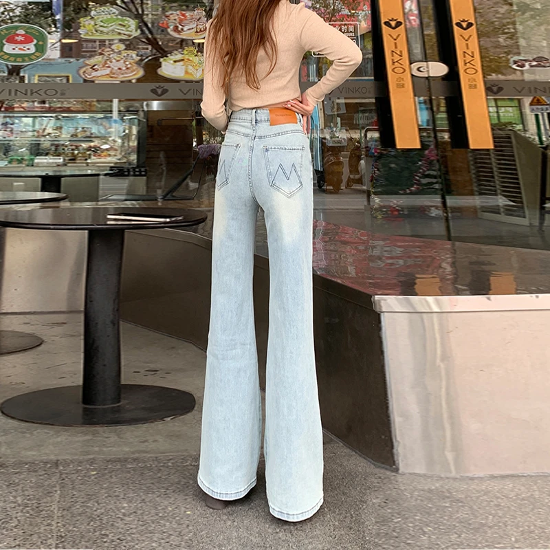 浅蓝色加绒微喇牛仔裤女春秋季高腰弹力宽松不贴腿拖地喇叭长裤冬
