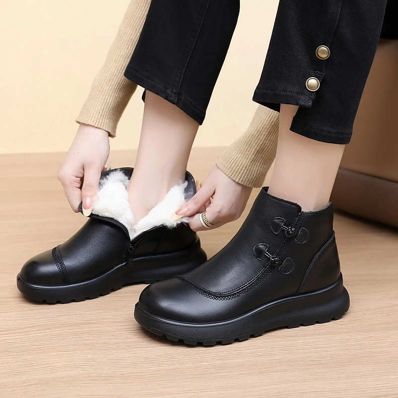 冬季新款加厚女鞋女棉鞋保暖中老年妈妈鞋软底软面棉靴