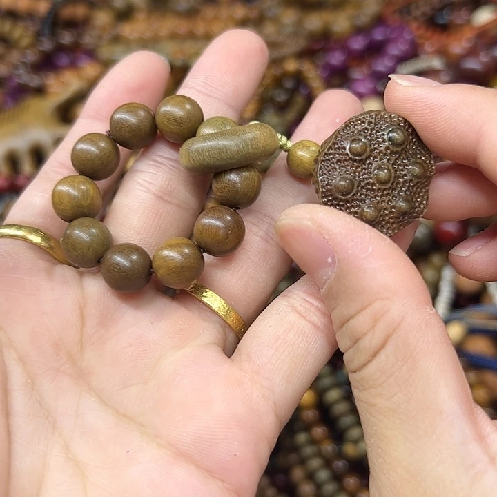 维腊木（绿檀）无事牌