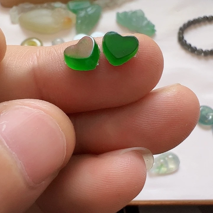 懒***恒未镶嵌定制翡翠心心