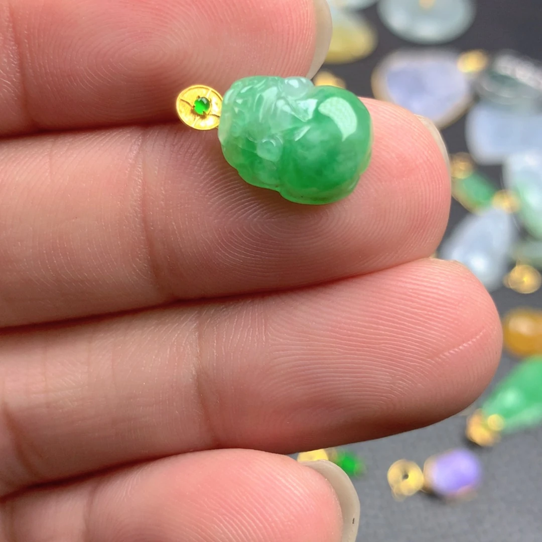 【闪购商品】颈饰18K金镶嵌翡翠米**～翡翠