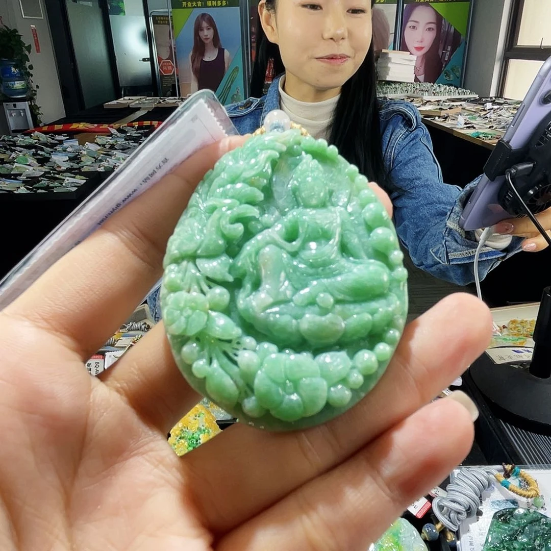 颈饰未镶嵌翡翠一