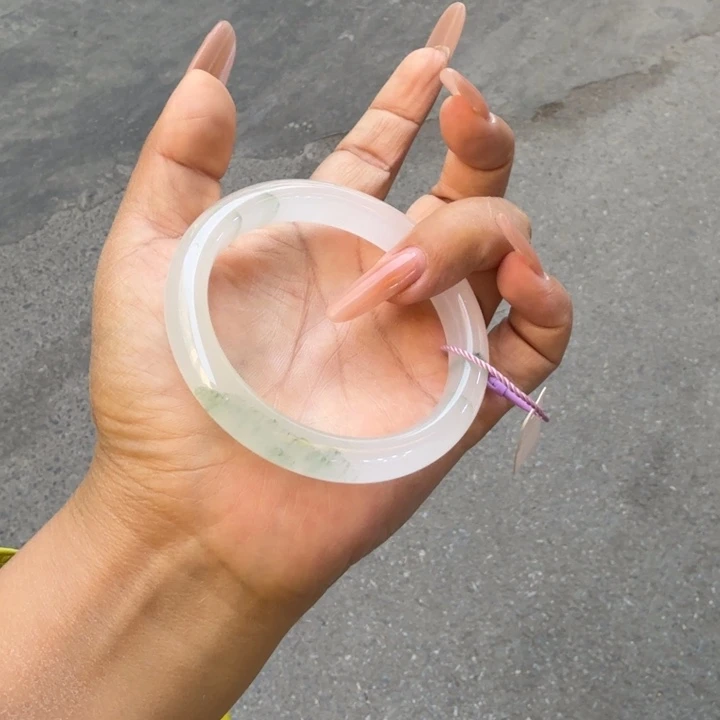 石英质玉未镶嵌手镯