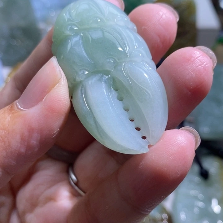 【闪购商品】颈饰未镶嵌翡翠螃蟹