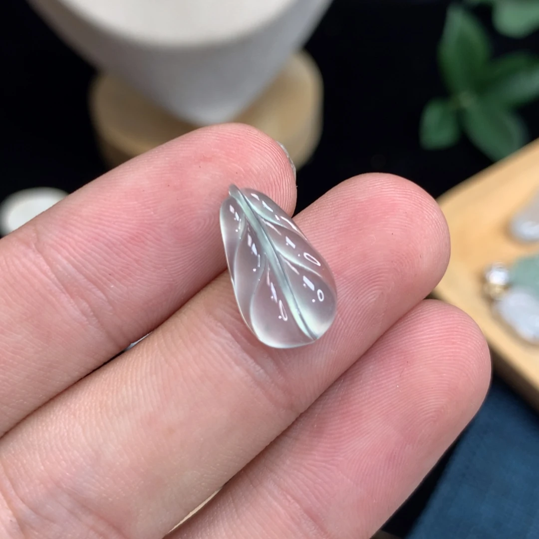 翡翠未镶嵌颈饰翡翠叶子