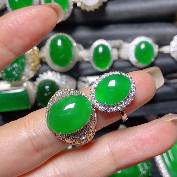 翡翠银S925镶嵌颈饰翡翠