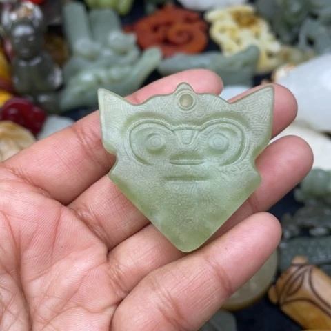 蛇纹石玉颈饰未镶嵌17