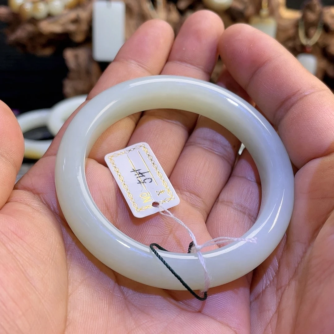 【闪购商品】和田玉手镯未镶嵌