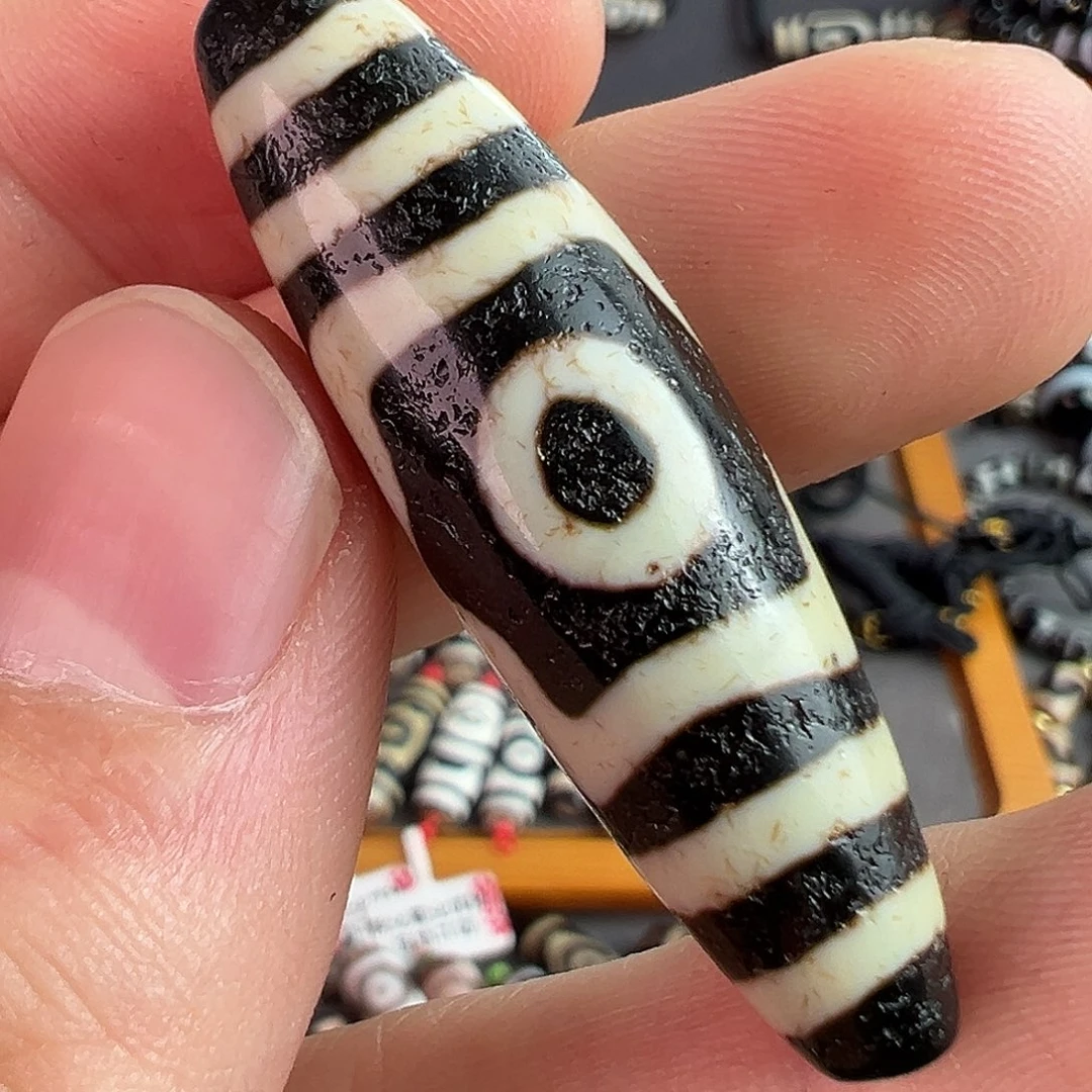 杨***明玛瑙/玉髓未镶嵌多样性发货