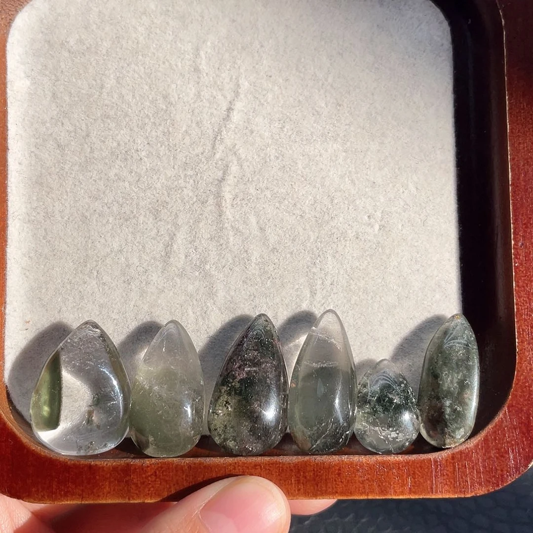 珠宝半成品水晶未镶嵌64绿幽灵水滴