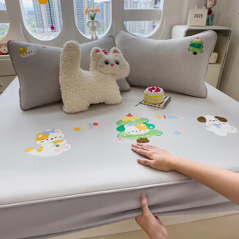 A类卡通风萌趣伙伴灰毛巾绣夹棉床笠床垫罩保护套学生宿舍床套罩