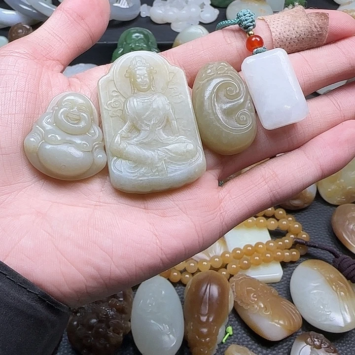 和田玉未镶嵌颈饰