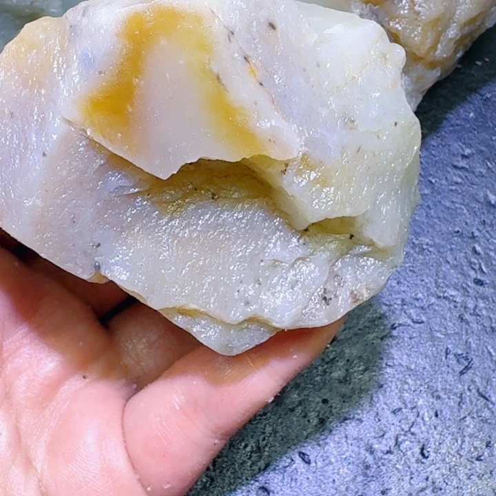 和田玉未镶嵌珠宝半成品