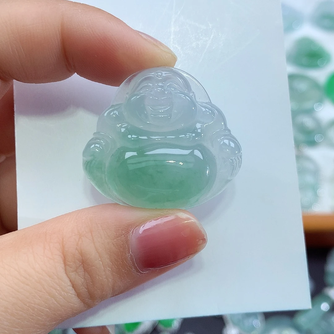 翡翠未镶嵌颈饰一刀切佛公