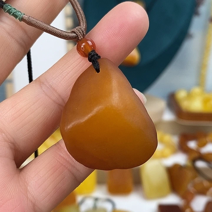 未镶嵌蜜蜡裸石吊坠