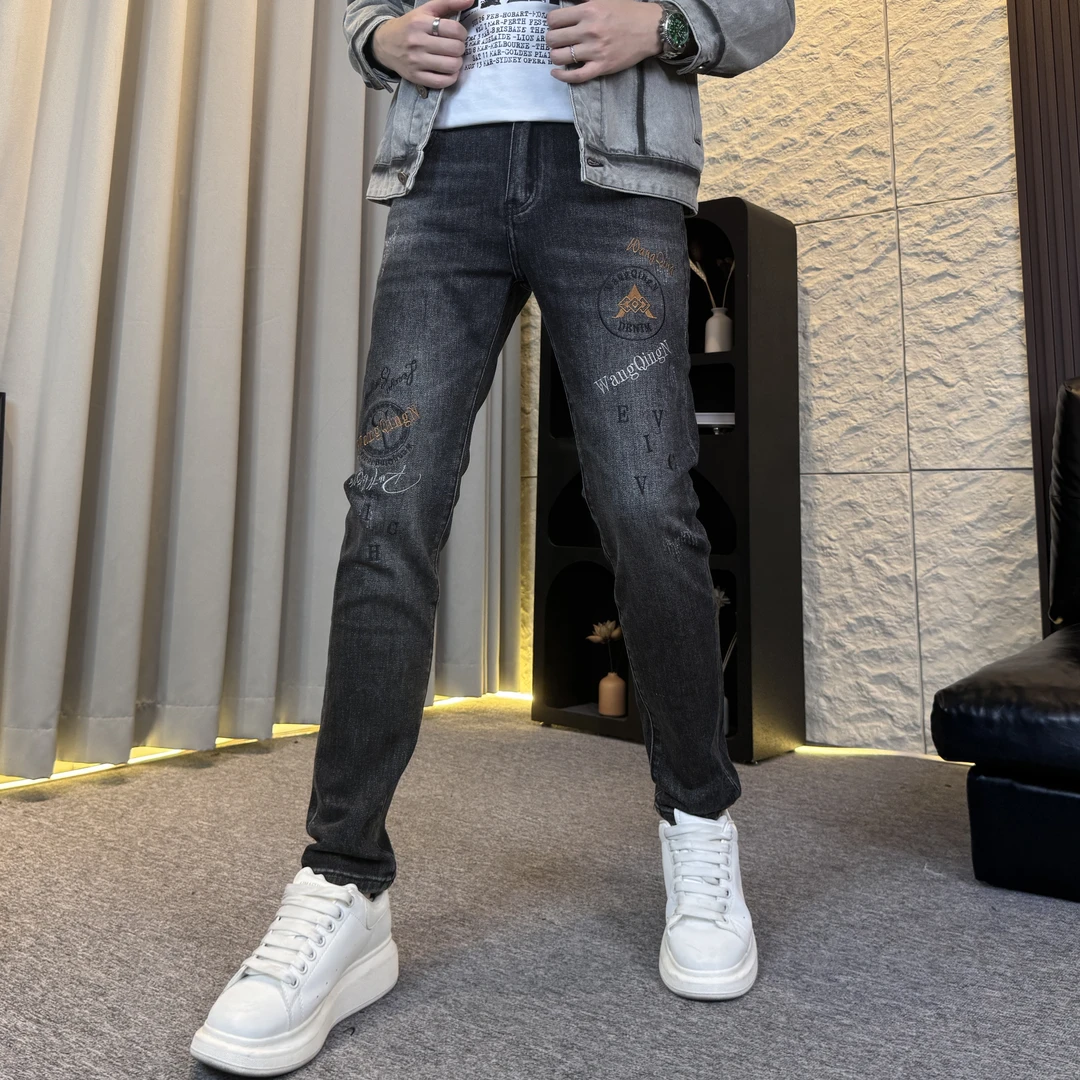 秋冬刺绣牛仔裤修身小脚裤潮牌时尚个性休闲百搭潮流男士牛仔裤子