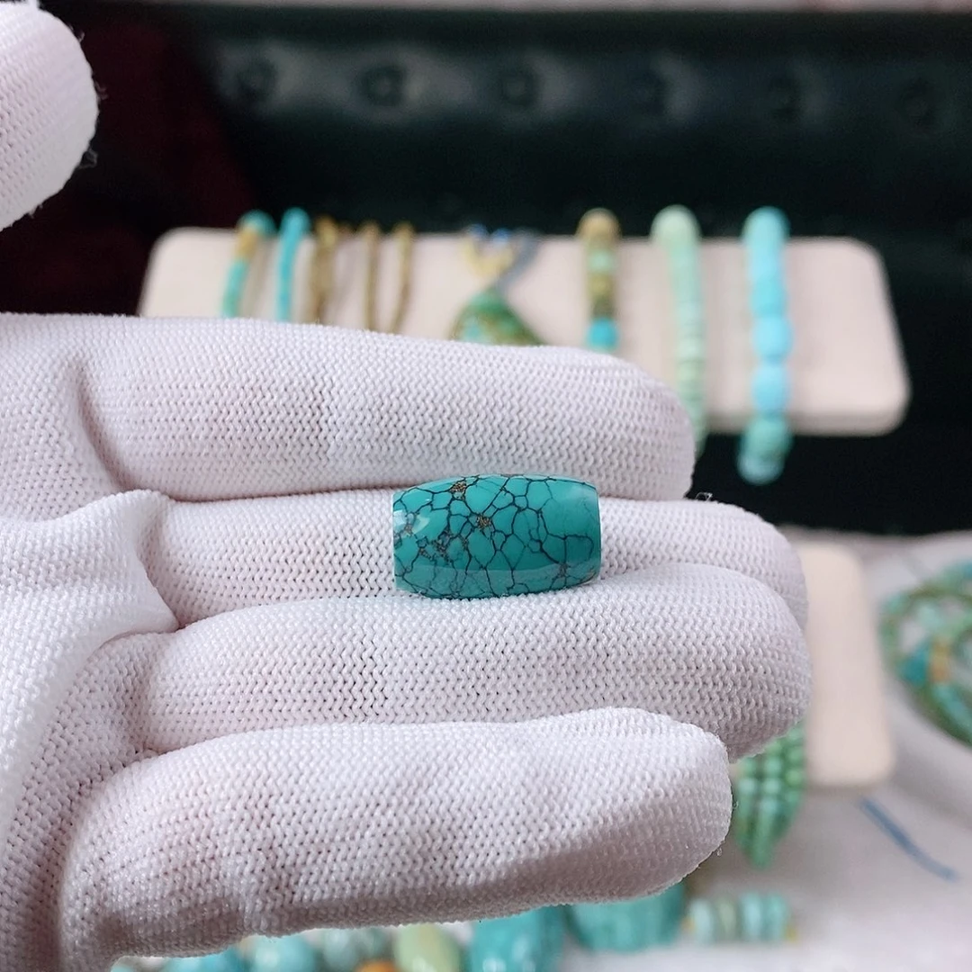 绿松石未镶嵌挂件