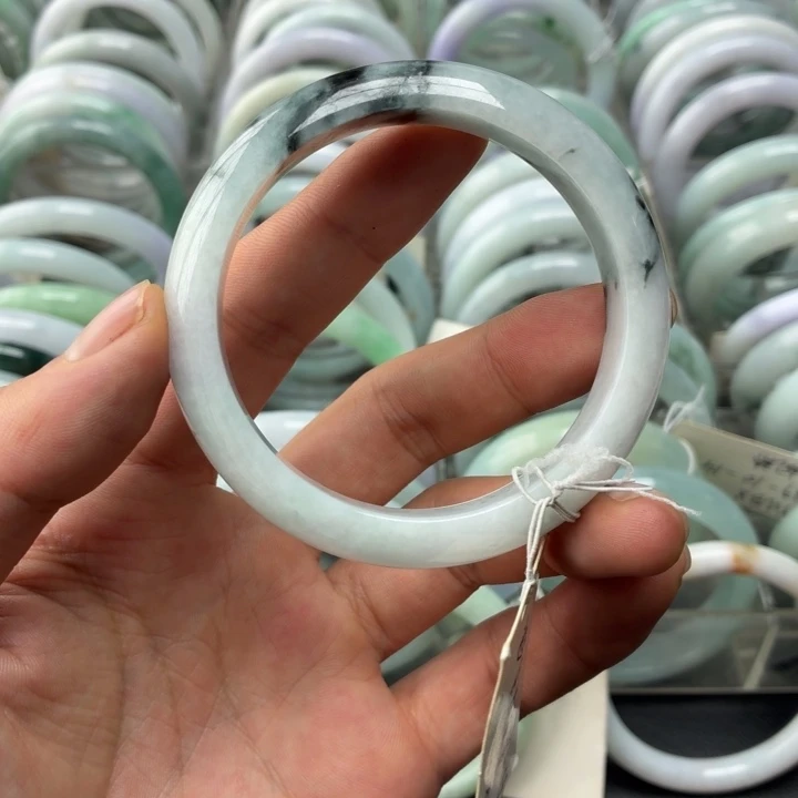 翡翠未镶嵌手镯翡翠手镯