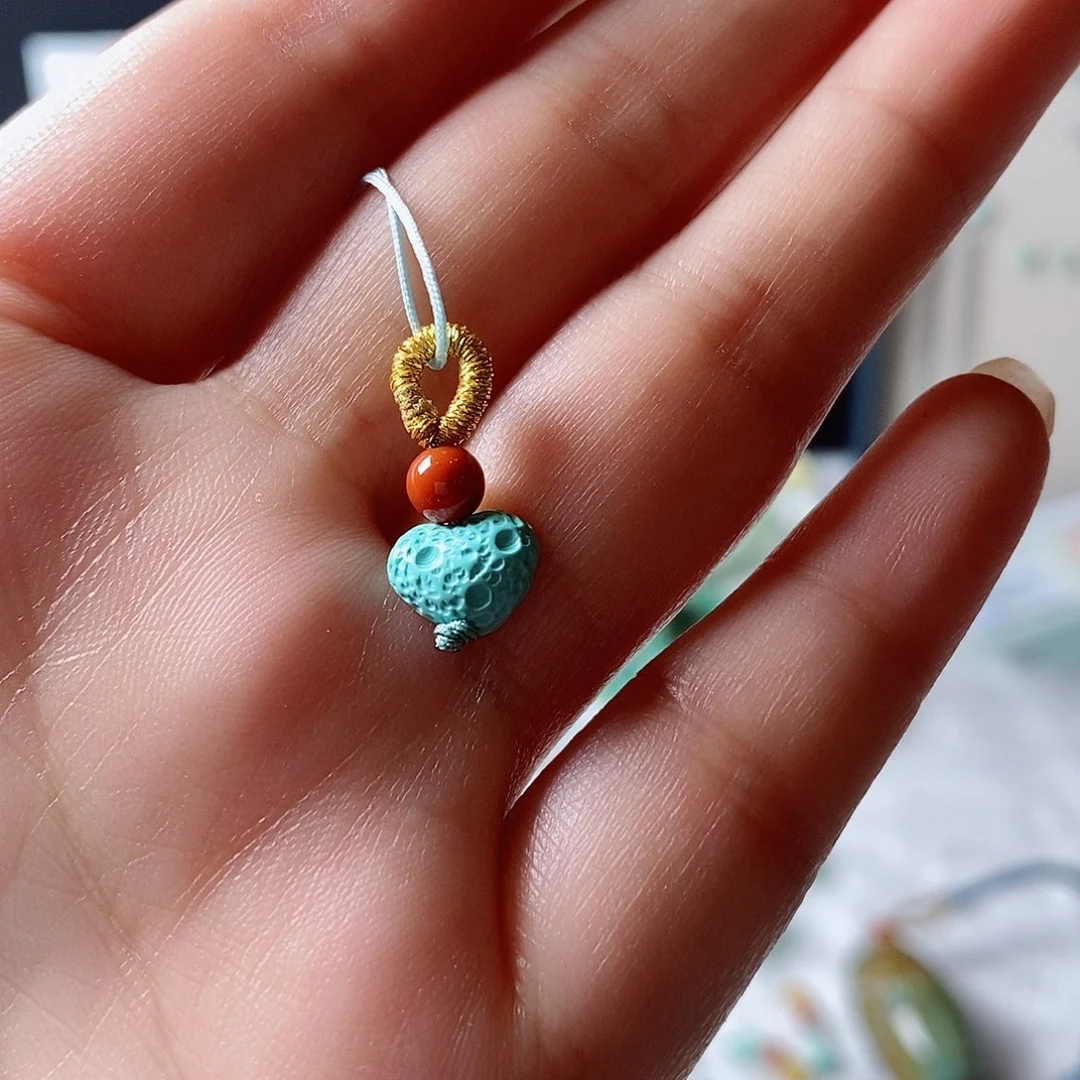 绿松石颈饰未镶嵌