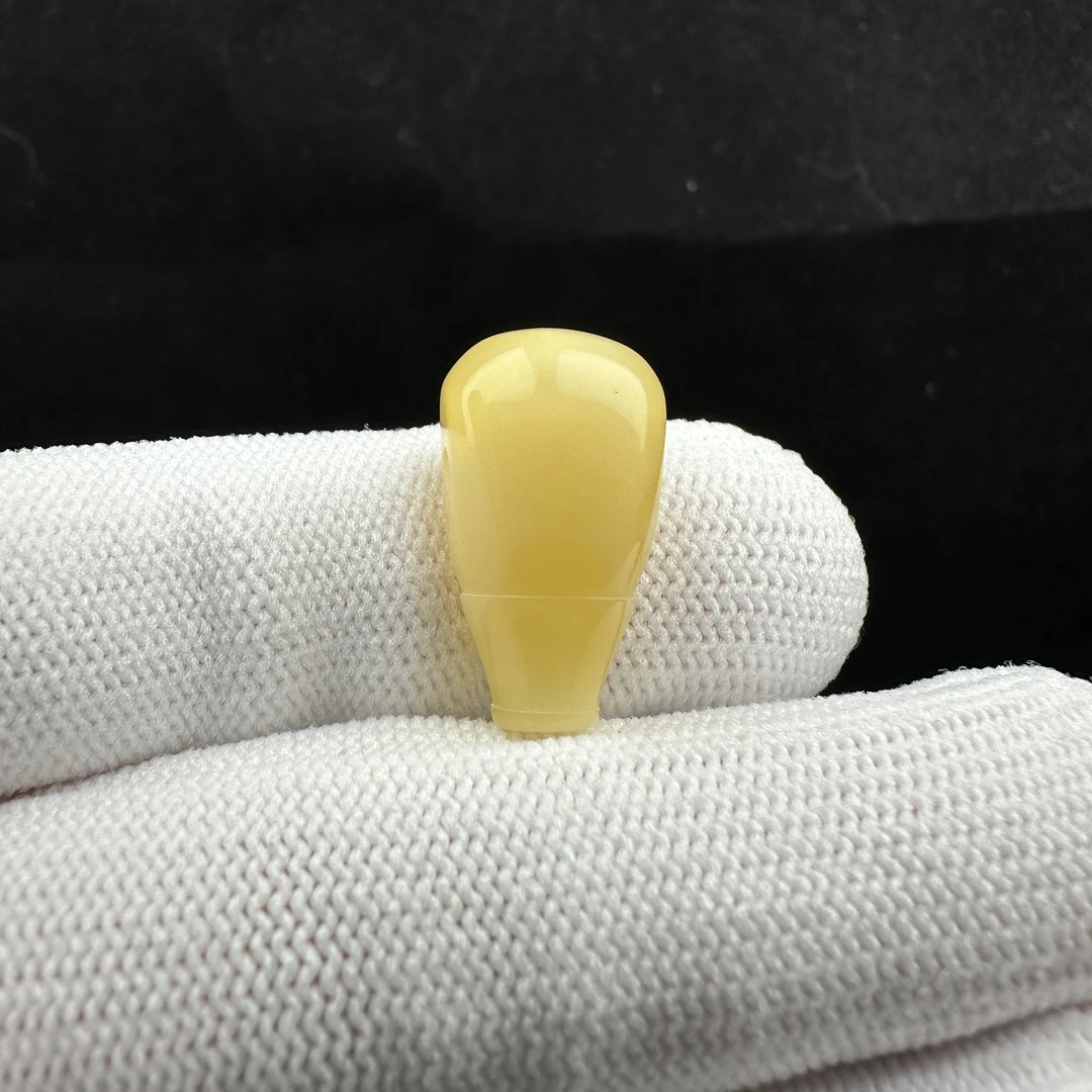 Z3464天然原矿蜜蜡 三通11*9.5mm支持复检 假一罚四