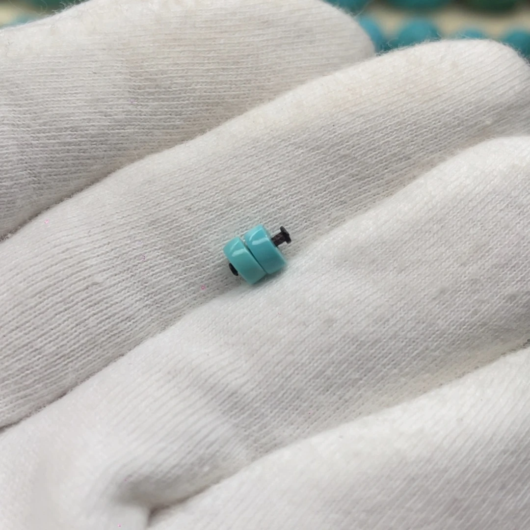 绿松石未镶嵌颈饰了卡5