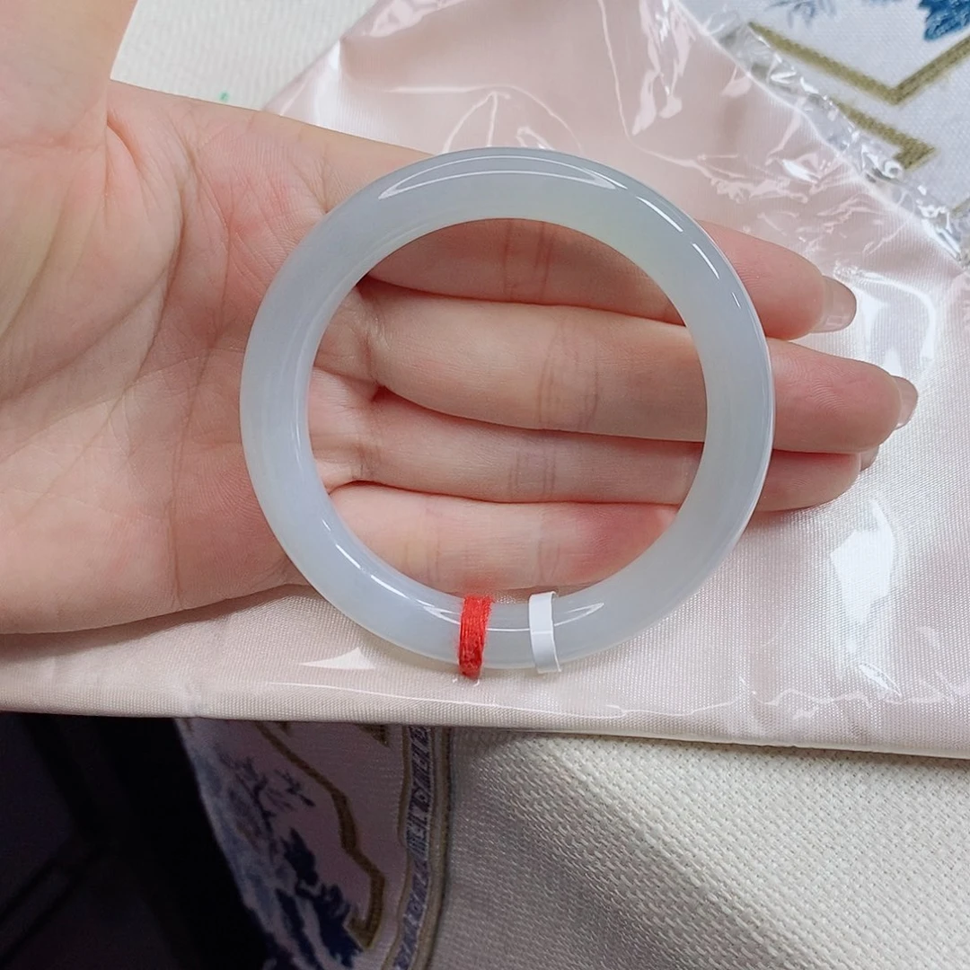 翡翠手镯未镶嵌52圆条