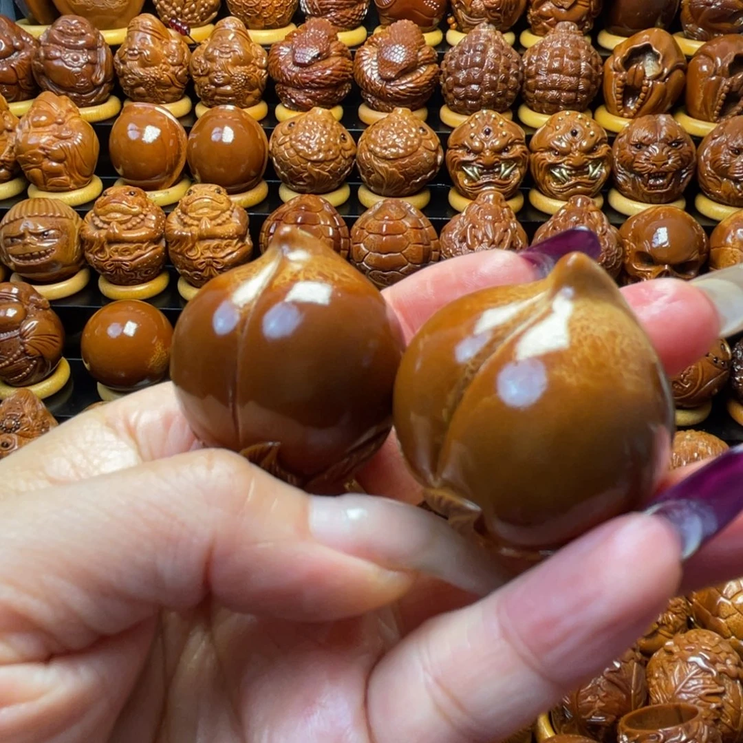 橄榄核把件橄榄球