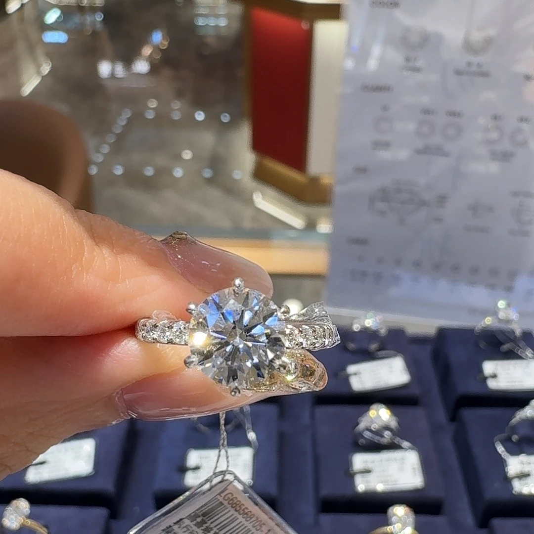 铂Pt950镶嵌合成钻石