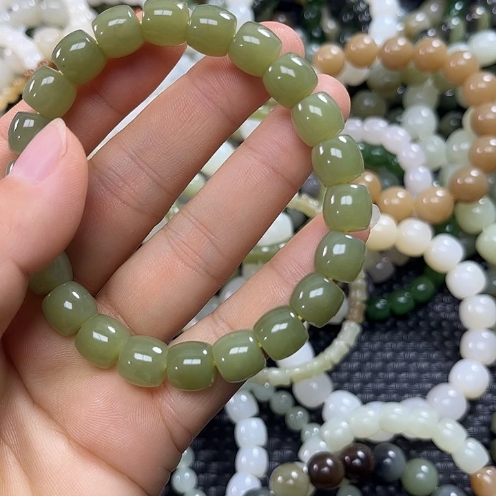 *****和田玉未镶嵌手链