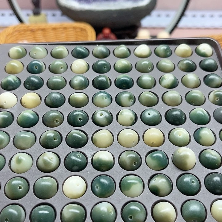 白玉菩提吊坠精品12飘花桶50卡灯牌宠60