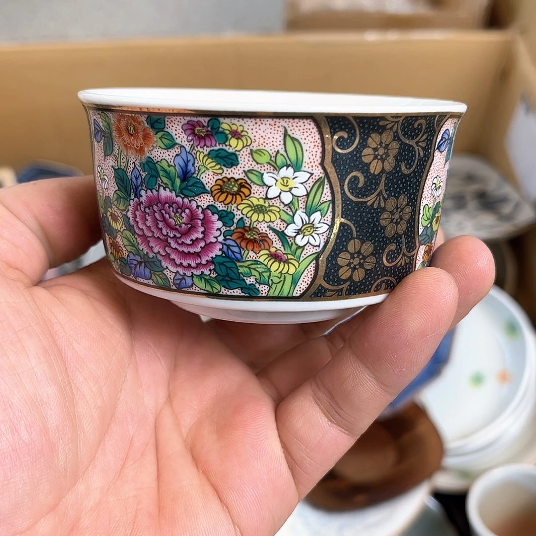 盖碗我也要努力赚钱养猫啦