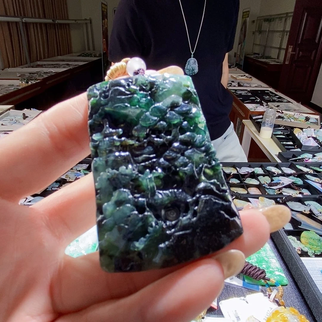 颈饰未镶嵌翡翠翡翠