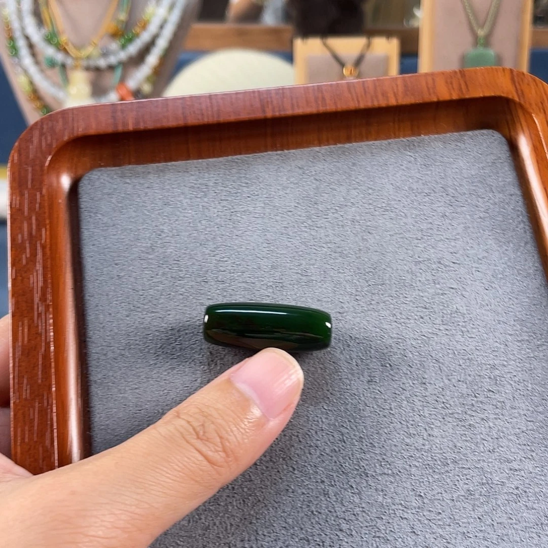 和田玉未镶嵌吊坠(不含链)