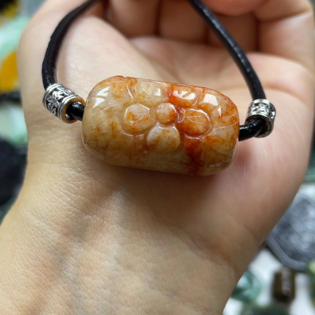 翡翠颈饰未镶嵌牌子