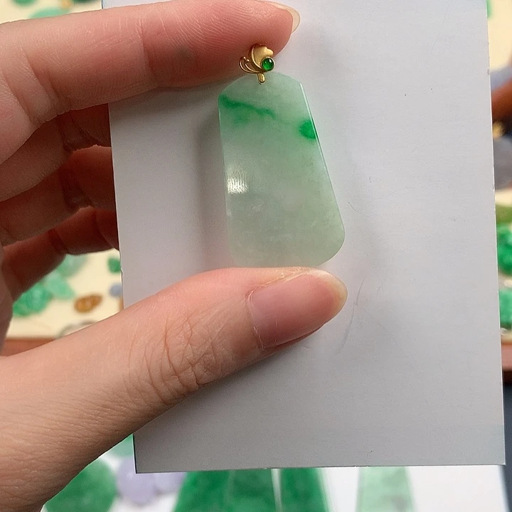 翡翠18K金镶嵌颈饰88754346778